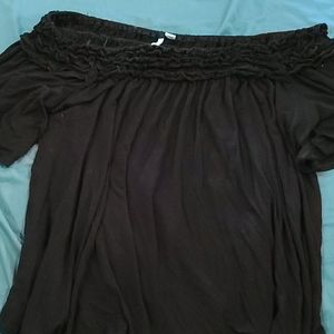 Elle off the shoulder top